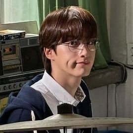 #팬계정 %! shii‼️ everyone . . . please . . . be nice to xion , take care of xion , protect xion , and give xion all your love . . .