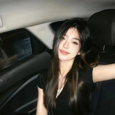 fkthedaydream's profile picture. 单纯好色喜欢看 只分享自己喜欢的｜ 分享的博主id全在评论区｜男同别关注我 会被我拉黑及送上最恶毒的祝福🤗｜想倾诉或者什么的都可以 看到就回｜不喜欢就划走 别几把在我评论区找存在感😅