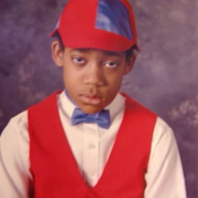 uzoma_710's profile picture. “Walk by faith, not by sight.” 👣✨ — 2 Corinthians 5:7 Vision isn’t always with the eyes.🔍@realmadrid