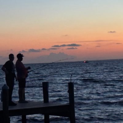 Thisdudesmokes's profile picture. Just L-I-V-I-N-G