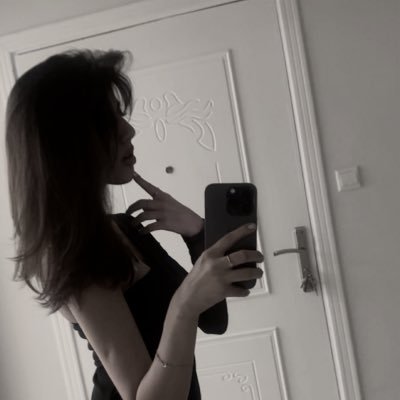 @shemadeinadream