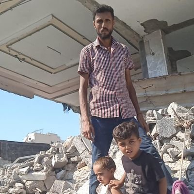 DShryn13451's profile picture. I am a Family of five , l have three children .My baby needs diapers and milk ,my husbands father ,mother ,and sister live with me in the tent .We need food .