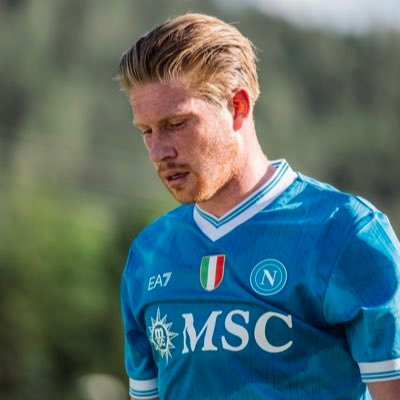 25 🇮🇹🇵🇱, il calcio e il @sscnapoli la mia vita, nuovamente campione d’italia !!! 4️⃣💙