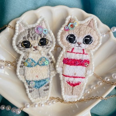 My hobby is curry🍛✨️I sell work records and cat embroidery brooches🧵🪡🦔I'm wandering around looking for an embroidered model cat🐈🐾