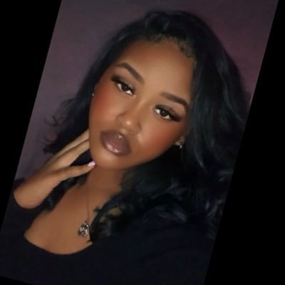 Travel Makeup Artist | Content Creator | Basket&Floral Creations | Instagram : @GLuxeEffect