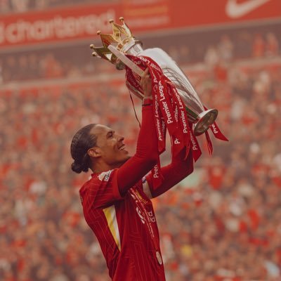 Silverware is the currency of success in football 𝑌𝑜𝑢'𝑙𝑙 𝑛𝑒𝑣𝑒𝑟 𝑤𝑎𝑙𝑘 𝑎𝑙𝑜𝑛𝑒