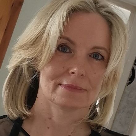 Debs_Louise's profile picture. 