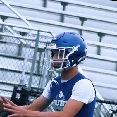 C/O 2029- 6’0 - QB- Detroit Catholic Central| -Trained by: @Coach4254| @PriorLuca | Michigan Bulls Baseball c/3rd, Next Up Football 7v7, instagram-louiegreen73
