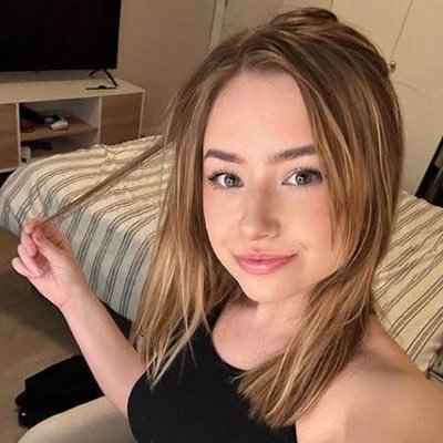 alinajean11219's profile picture. I’m here looking for a serious relationship man that we can spend the rest of life together