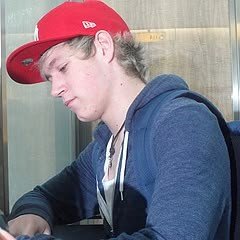 ✿fumando porro y escuchando oasis con louis y niall✿
⑅@luisfrabago /ot5⑅♪