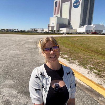 elliieinspacee's profile picture. Independent citizen journalist