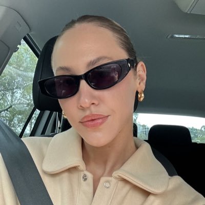 Australia 🇦🇺
Royal Entry on 20 June😅
Ziddy+moody Foodie🍕Much Attitude😈 Life=Family👩👧👦 Being cute🥰