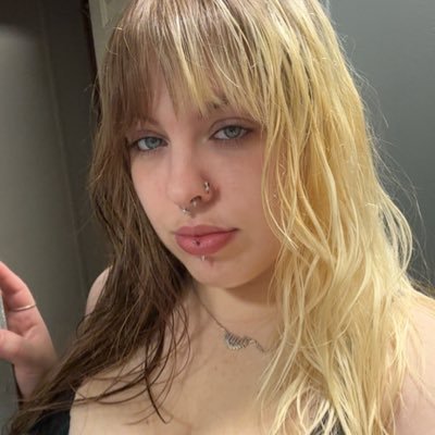 23 ⋆ goth nympho milf ⋆ $5 dm fee ⋆ $50 unblock ⋆ selling, dm 4 menu if serious ⋆ all tips rewarded ⋆ 🔗s below જ⁀➴ ⋆ NO MEETS/FT ⋆ put age in bio