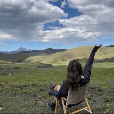Travel thousands of miles, but never forget your original intention. 🌍💫