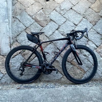 Ima_S20's profile picture. コロナ禍でギター練習再開し始め、歌うのも好きなので弾き語りを投稿してます。主に女性カバーが多いです。 YouTubeにも弾き語りのフルをあげてるので観に来てもらえると嬉しいです🎵 他にロードバイクも趣味です！ ELT、ZARD、SARDUNDERGROUND、山本彩、初音、うららさんが好きです。