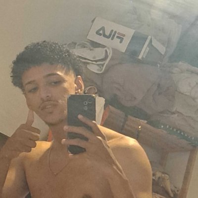 Senbuya_'s profile picture. 📍 sopa-nascanjanga - 305 anos - futuro chefe de boca🤭🔥🔥