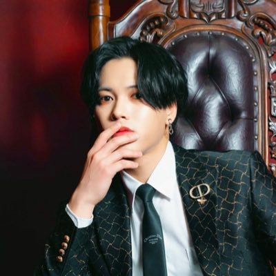 royal_chifuyu's profile picture. こちら肝臓と精神と魂のスライスです