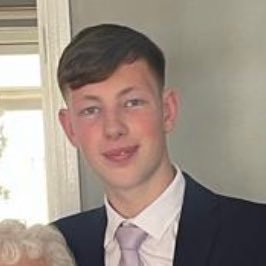 Sports Journalism Student @ University of Sunderland | Fan of Football⚽️ Boxing🥊 Racing🏎️