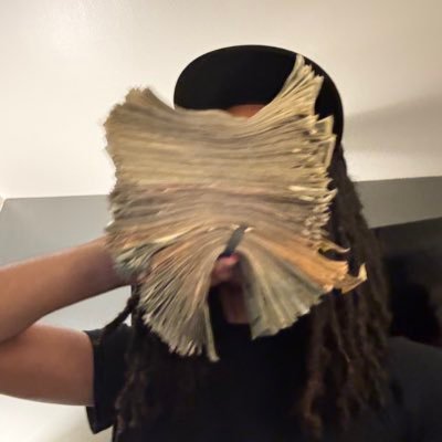 smallswervin's profile picture. 