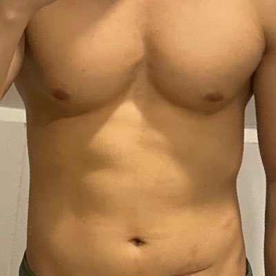 xtian_gr's profile picture. 22 • discreet manly