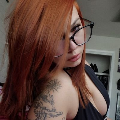 Just your favorite goth girlfriend 🍑🧎♂️
Tatted Alt Babe / Exotic dancer/ | 21| OF: https://t.co/34JZEzs6T0 | Dm me for content!! TIP GOAL $280/$500