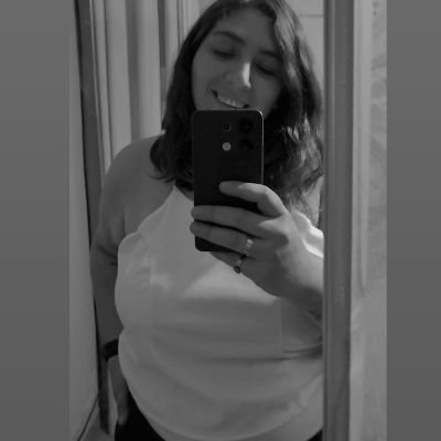 Escorpiana♏ 🌈
De boca 💙💛💙 y linqueño 💙🤍💙
Rock 🎶
Estudiante del profesorado de primaria📚