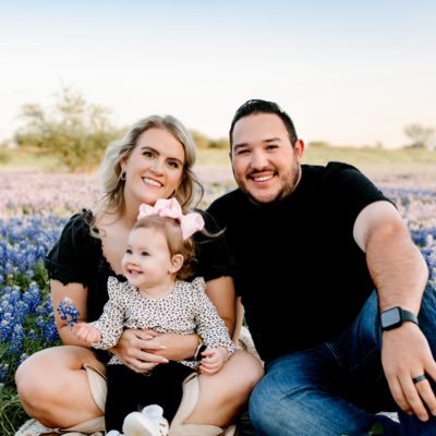 Wifey • Girl mom🎀 • SHSU & Adpi Alum • Assistant Girls Coach⚽️🏃🏼♀️• History Teacher👩🏼🏫 • TWCP