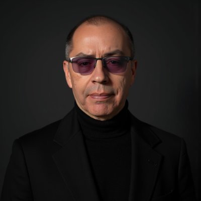 Guío a Emprendedores Adultos. Ingeniero de formación, filósofo por afición. El emprendimiento, la innovación y los modelos de negocios son mi oferta.