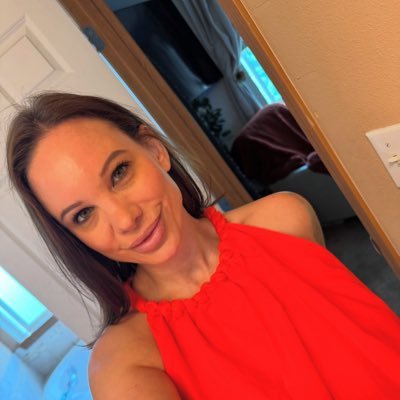 jennychance965's profile picture. 