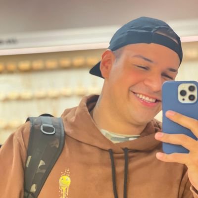 soy venezolano 🇻🇪👑
viviendo en el extranjero
...
¿quieres conocer más de mi? no tengas miedo de escribir, no muerdo , bueno solo a veces 😈🔥🤤 hahaha