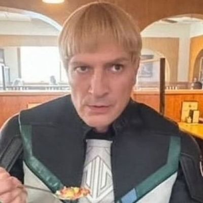 wrapsalt's profile picture. uhhh i retweet alot and i'm passionate for video games