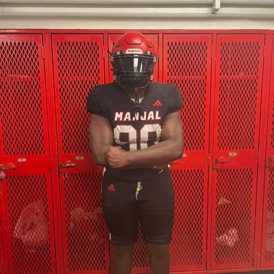 DuPont Manual | C/O 2027 | 🏈 | DL | 6’1 270 | 32 inch arm | 3.2 gpa | deionwalker09@gmail.com | https://t.co/XWVaMj6itm | #giantslayer