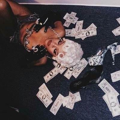 @FENTYSDILEMMA