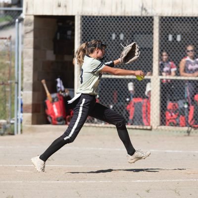 South Kingstown High School 2028, P l FB, GPA 4.5, 5’9, other sport 🎾, ✉️ avery.monnes@gmail.com
