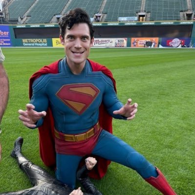 ev4nspotter's profile picture. david corenswet enthusiast | jily stan 𖤣.𖥧.𖡼.⚘