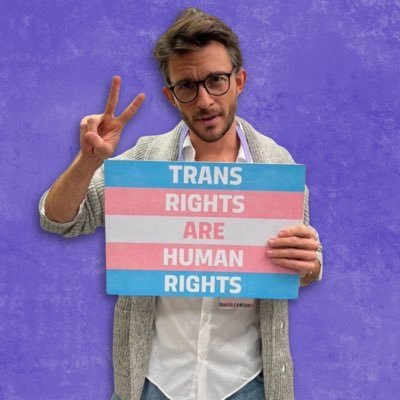 🏳️🌈 • 18+, minors dni • 9-1-1, Ted Lasso, Heated Rivalry, books, theatre • #1 fuckass eyebrow fan • jonathan bailey’s husband (he just doesn’t know yet)