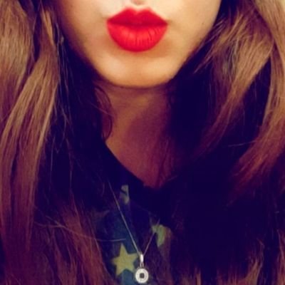 aVa_khhh's profile picture. لب اگر باز کنیم
زهر و خون می ریزد ...