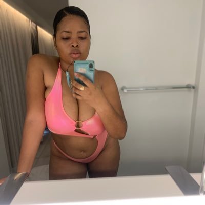 my tweets don’t reflect my employer, nor does it go down in the DMs. Consume with a grain of salt. ✨✨ 🇱🇨Helen of the W.I 🇱🇨