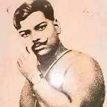 मुहब्बत अश्क देती है भरोसा भी चोट देता है
मिले किससे
दर्द किसको बताएं🎈🎈🎈🎈🎈🎈