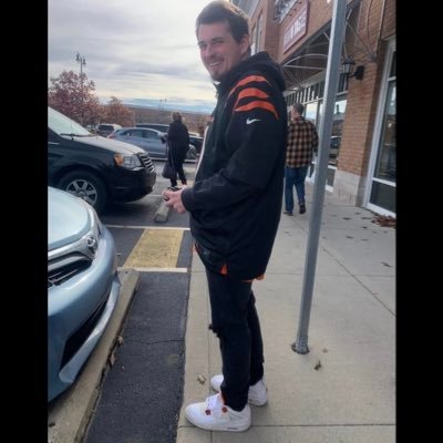 _vWaveify's profile picture. #RuleTheJungle 🫡@CertifiedGoat2k