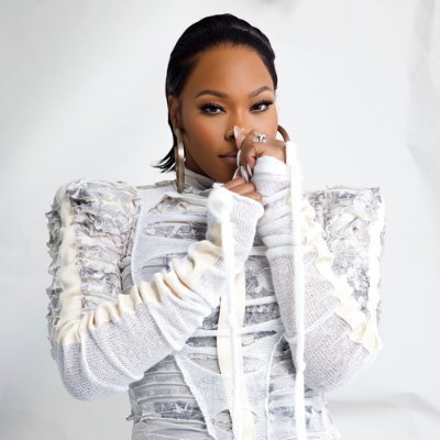 Tasha Cobbs Leonard Profile