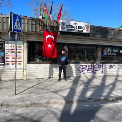 rzderseniz's profile picture. 