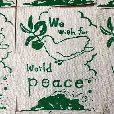 Free Palestineな話が多めな抵抗するアカウント。💙💛||| 🎨🌺🐕展示などは本名にて。PTSDや鬱でたまに弱りますが、なんとか生きてます。