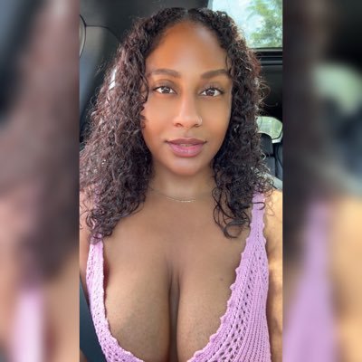 🇵🇳🇩🇴Blood🇵🇷Born, 5’10 🧜🏽♀️. Don’t DM me, Women, Weed, n Wine me💃🏽🌳🍷 🏳️🌈💅🏽VAGitarian😋 Recently hacked but now I’m BACK🥳