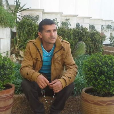 من فلسطين غزة طالب