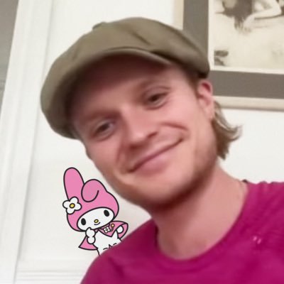 just vibes and a mental illness ‧₊˚📚✩ ₊˚🎞️✮⋆˙ | probably thinking about tom glynn-carney