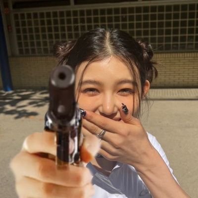 _evermine's profile picture. 나는 끝까지 살아남을 거야악