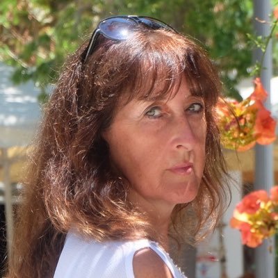 Anti Macron 👿. Bretonne🍀. Bzh Autonome 5/5 💙. Fonctionnaire ⏳. Mariée 🥁. ⛹️♂️⛹️♂️2 enfants 🤩