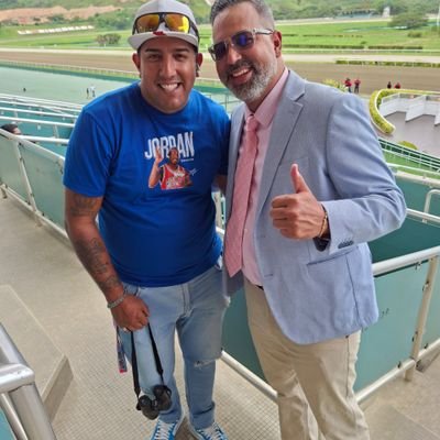 Apasionado a los purasangre de carrera, y al hipismo limpio y con clase. Pronosticador Hipico del Ovalo de la Rinconada y director de La mejor Suscripcion VIP..