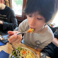 Ren 🥟 (@ttonisaur) 's Twitter Profile